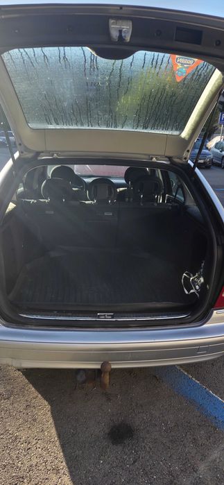 Vând Mercedes-Benz C 200 CDI Elegance, an 2005, diesel, 122 CP / 90 kW, 398.000 km.