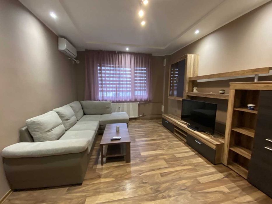 Продава се Двустаен апартамент в Пловдив, Изгрев - 64 кв.м за 1016 €/кв.м - Снимка #2