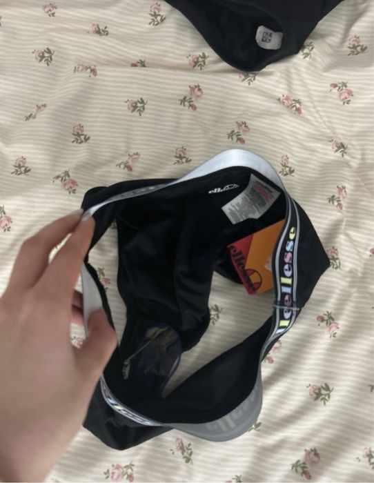 costum de baie nou cu eticheta