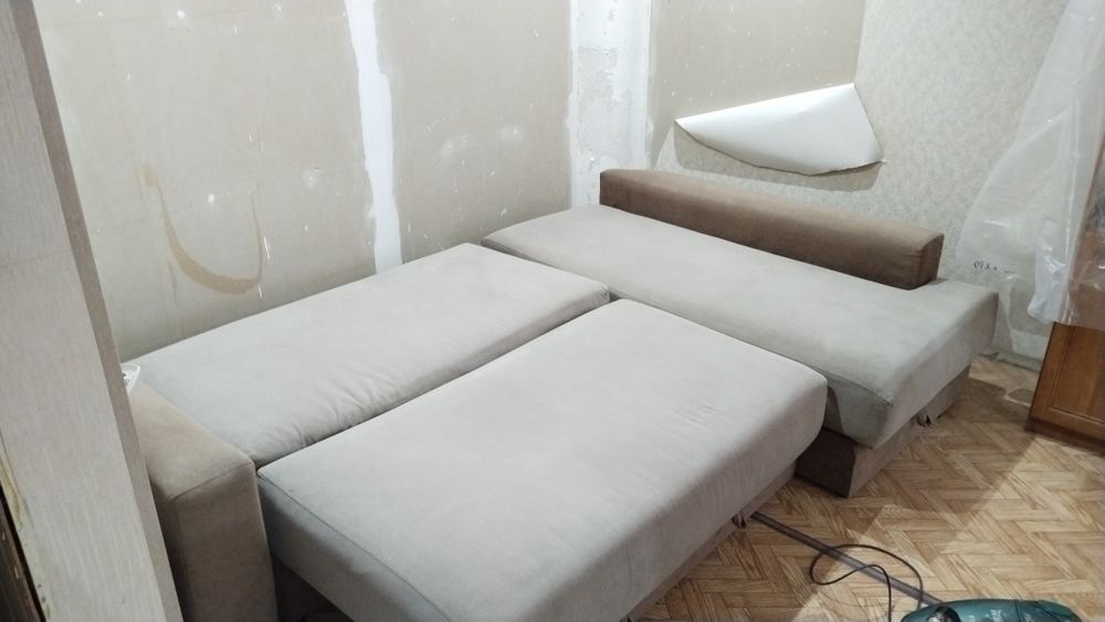 Срочно продам диван.
