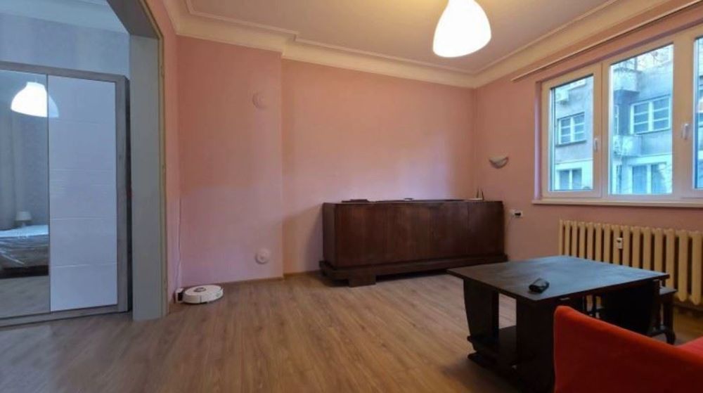 Двустаен апартамент под наем в Центъра