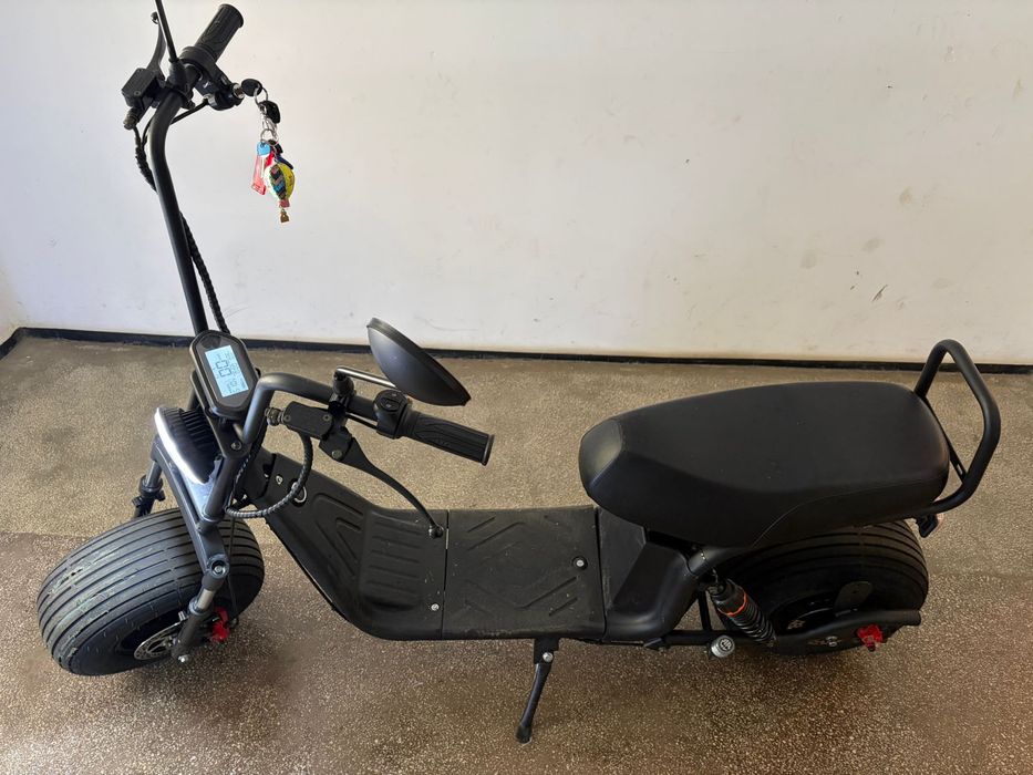 Vand scuter electric