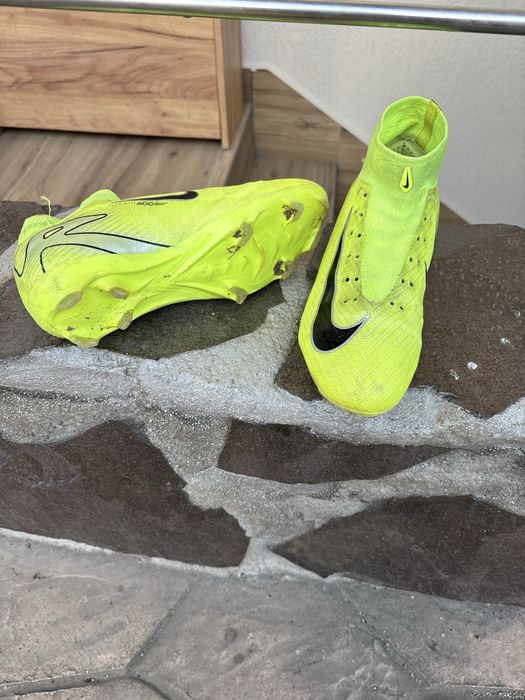 Vand ghete de fotbal nike air zoom pro