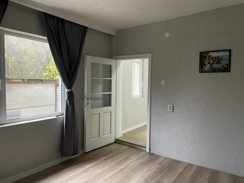 Къща/вила близо до град Шумен и Хитрино