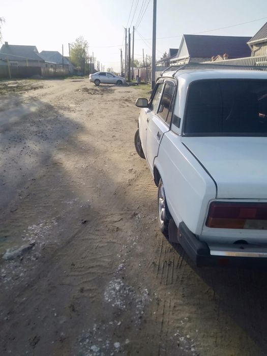 Lada ВАЗ 2 1 0 7