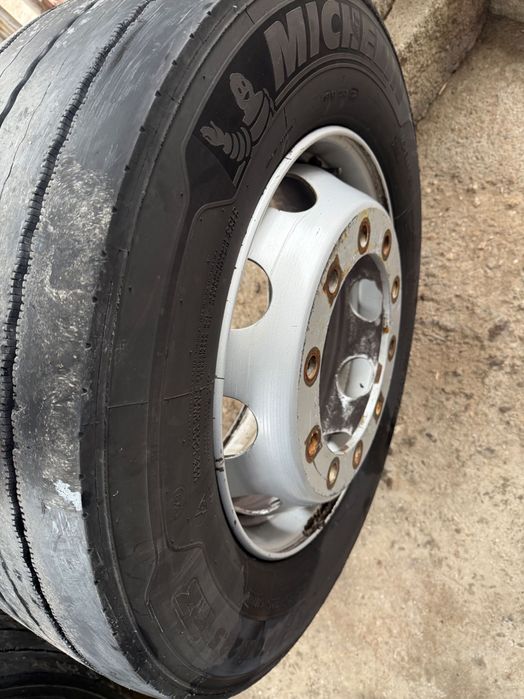 315 60 22.5 Michelin