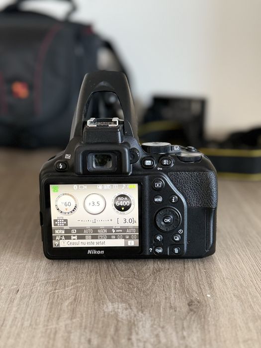Aparat foto DSLR Nikon D3500 + obiectiv + accesorii