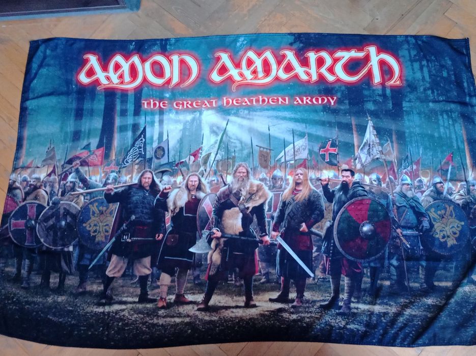 Знаме на Amon Amarth