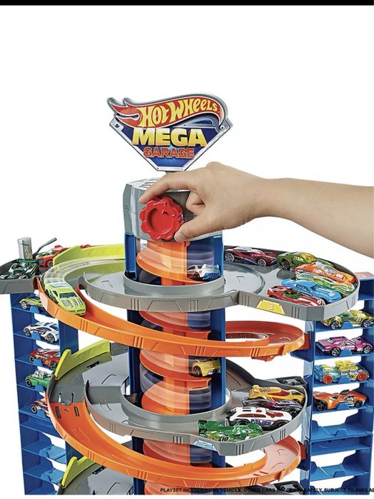 Мега парковка  от хотвилс HOT WHEELS оригинал дорога