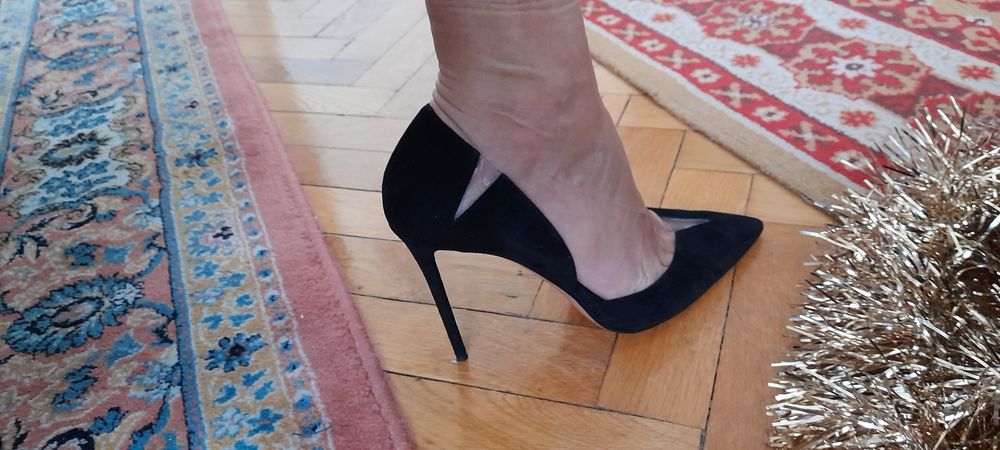 Pantofi Aquazzura deosebiti