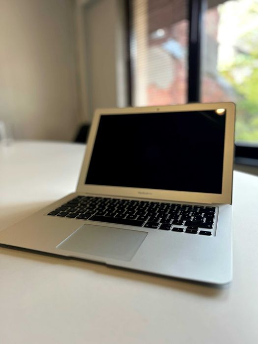 2017 MacBookAir i5 251GB 箱無し Macbook Air 2017, procesor i5 - stare foarte buna Bucuresti