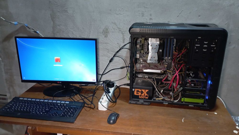 Продается компьтер  Intel Core i7-920 монитор 32 диагональ