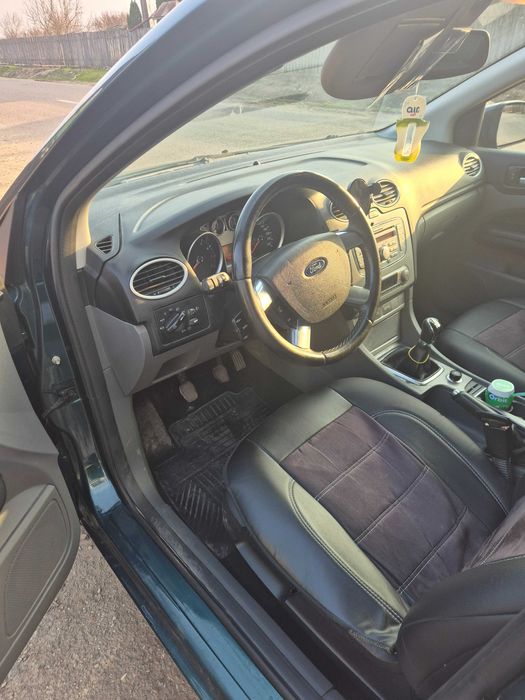 Vand ford 2006,foarte bine intretinuta