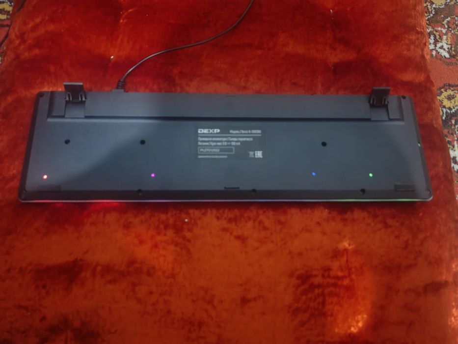 Yonib turadigan klaviatura