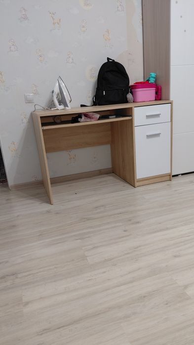 Рабочий стол письменный