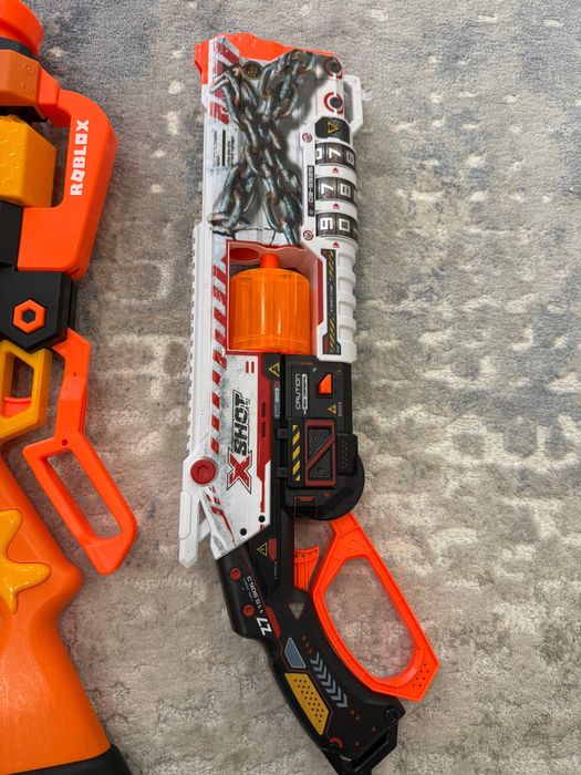 Бластеры оба за 10000 тенге