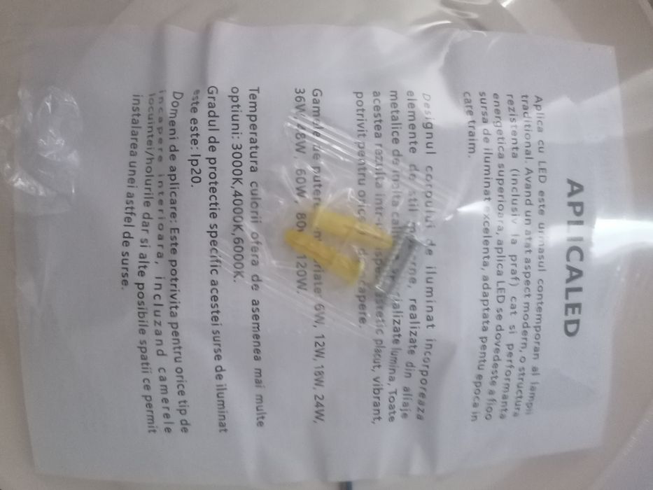 Plafoniera led cu senzor de lumina și mișcare.