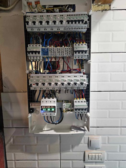 Electrician  reparații rapide / interventii