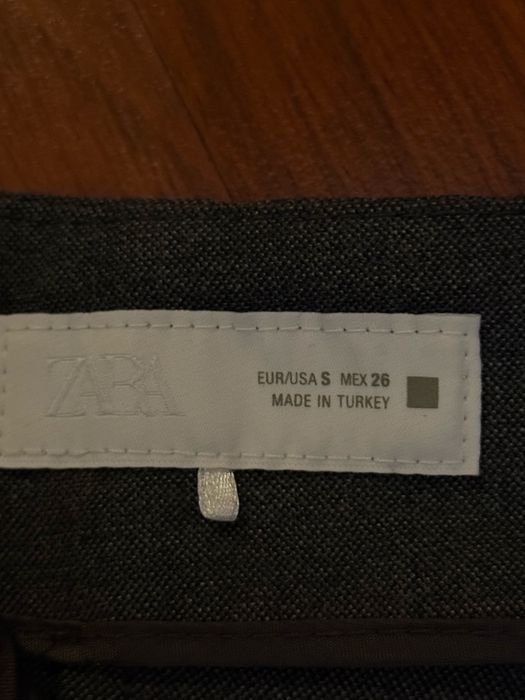 Продавам панталон на Zara