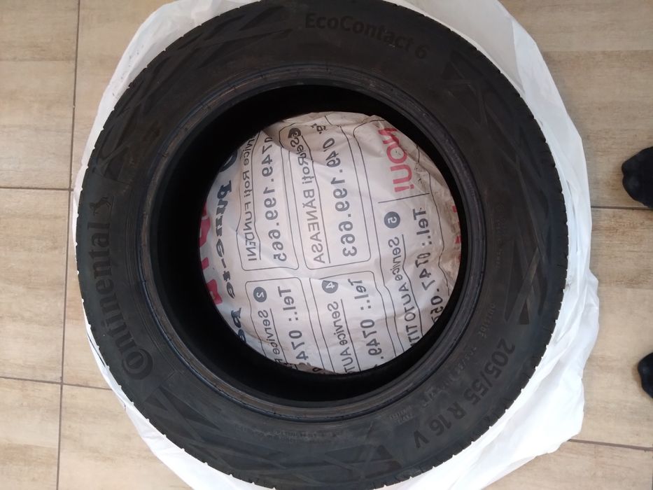 Vând set  anvelope vara Continental