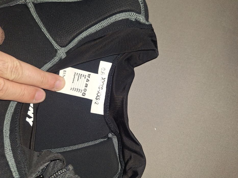 Комплект вело  протектор за тяло Кени контакт