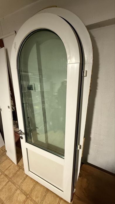 Врата от PVC дограма. Отлична!