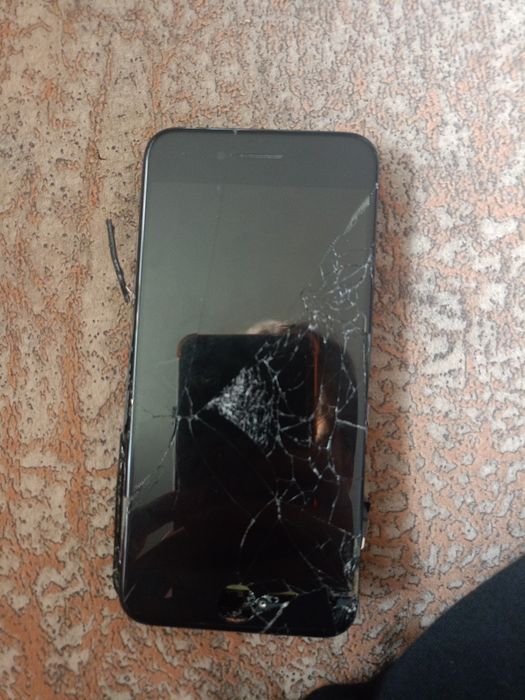 IPhone 7 на запчасти