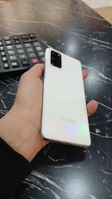 Samsung S 20 plyus