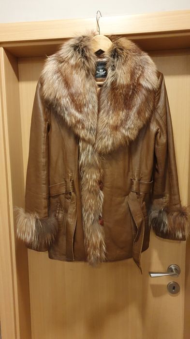 Дамско кожено яке с косъм лисица