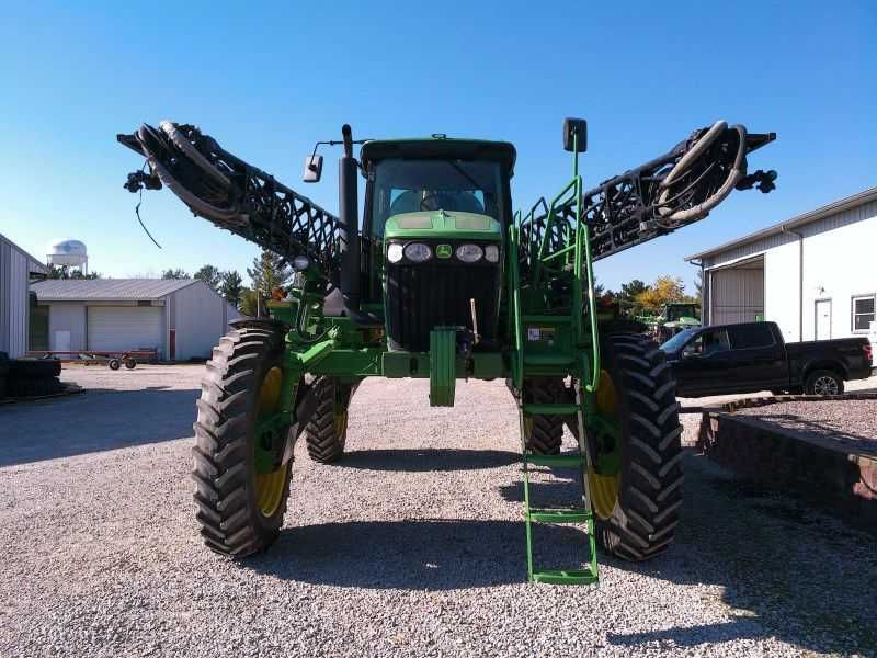 Опрыскиватель John Deere 4830
