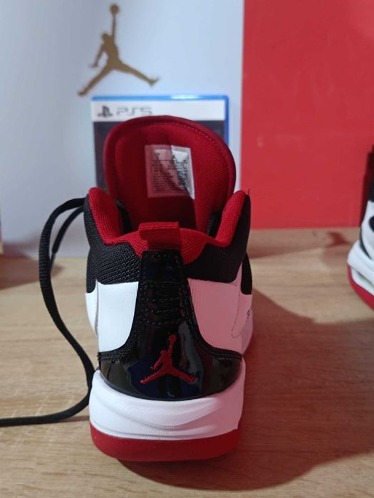 Обувки Jordan Stay Loyal 3