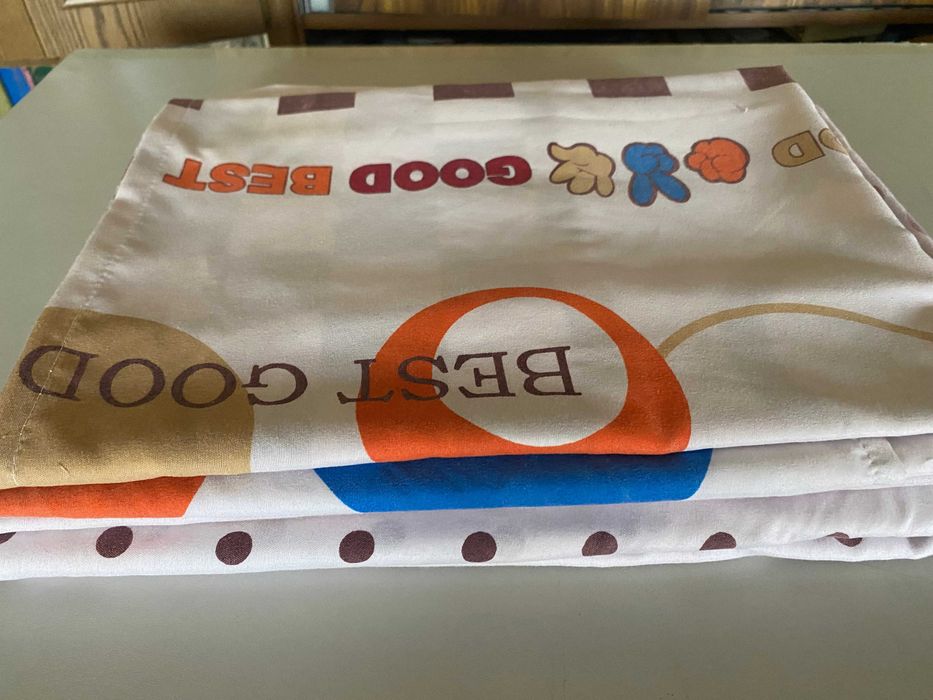 Комплекты постельного белья 4 шт с подарком.