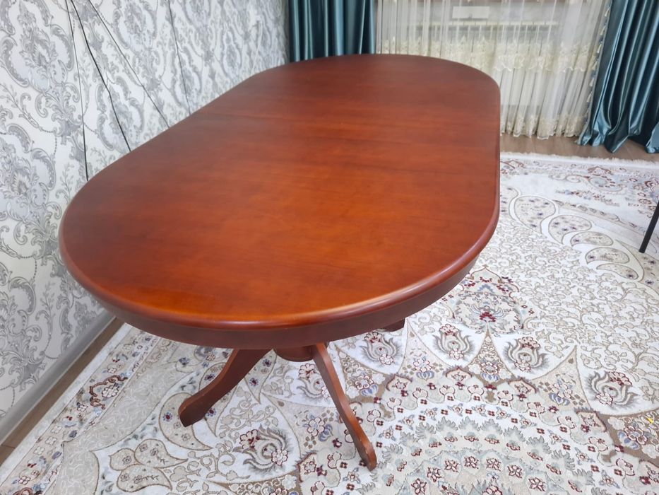 Продам стол производство малайзия