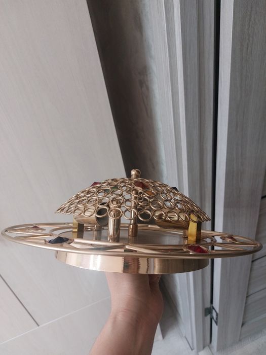 Люстра металлическая