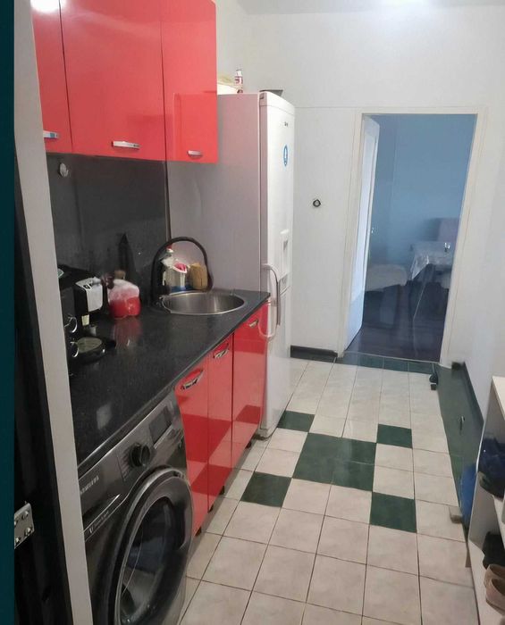 Продава се Тристаен апартамент в София, Център - 68 кв.м за 1986 €/кв.м - Снимка #1