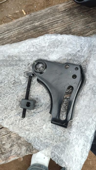 Продам кронштей хондай Элантра