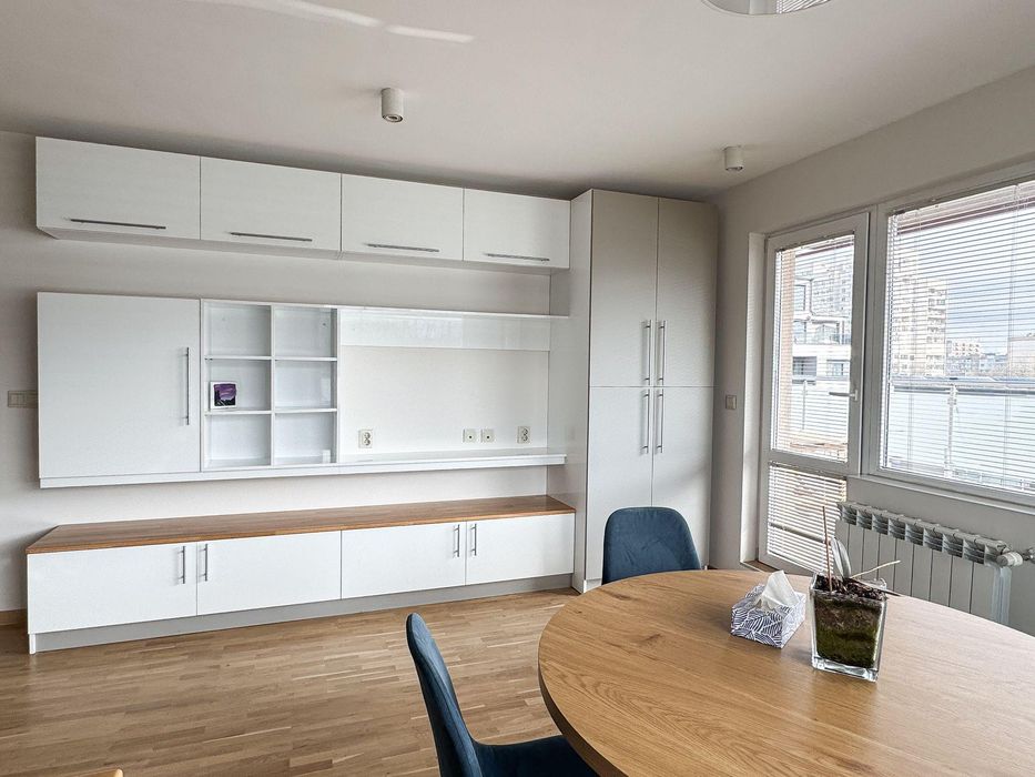 Дава се под наем Тристаен апартамент в София, Мусагеница - 110 кв.м за 896.58 € - Снимка #1