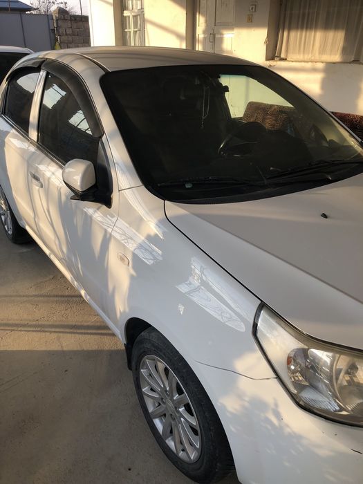 Avtomb Nexia 3 mashina sotiladi 122.000 yurgan 4 pakaleniy metan holat