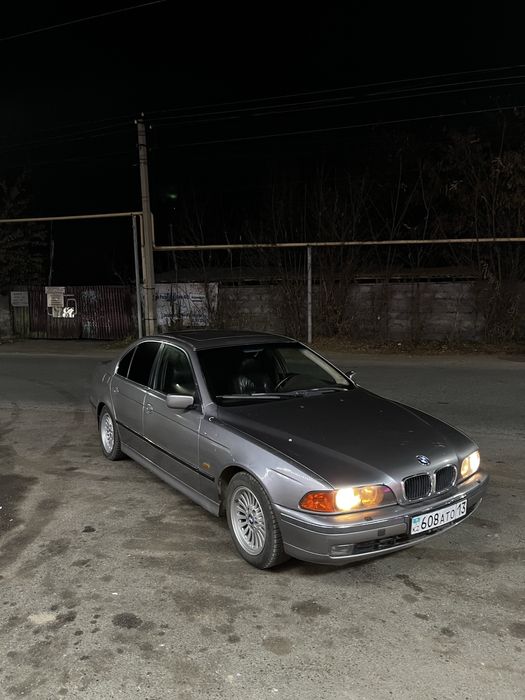 BMW E39 528i 2,5