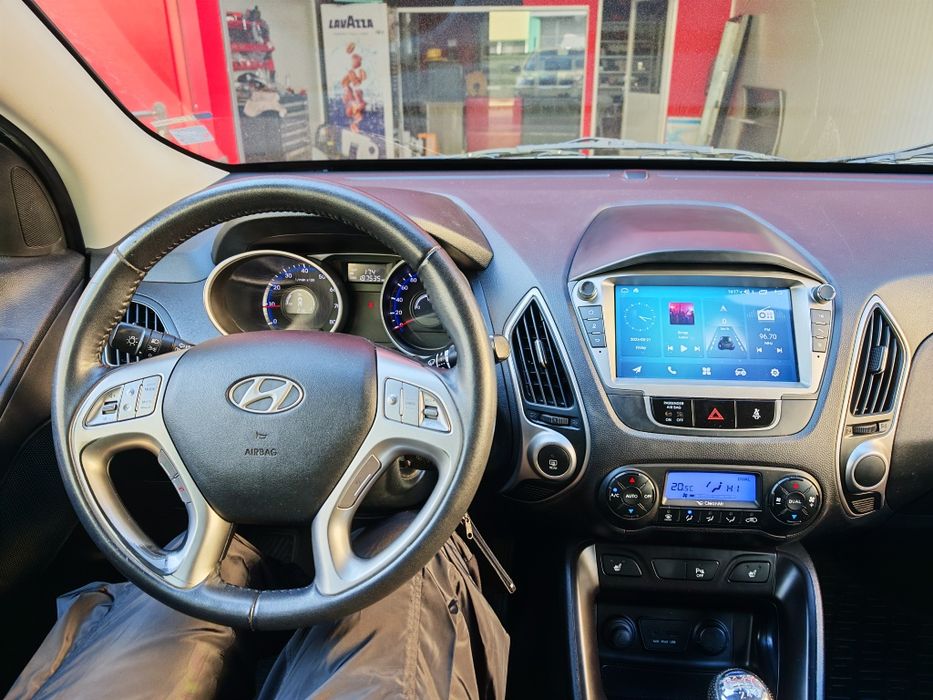 Монтаж на мултимедии ,камери,парктрониции и аудио системи