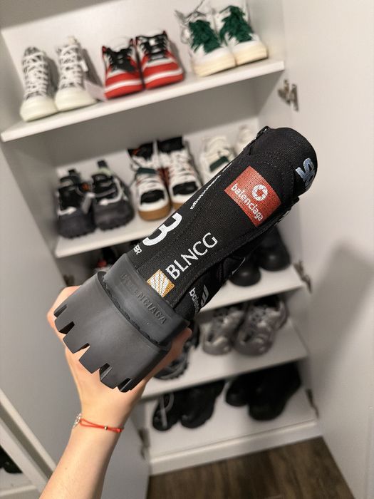Balenciaga Strike Boots - 2 modele în anunț