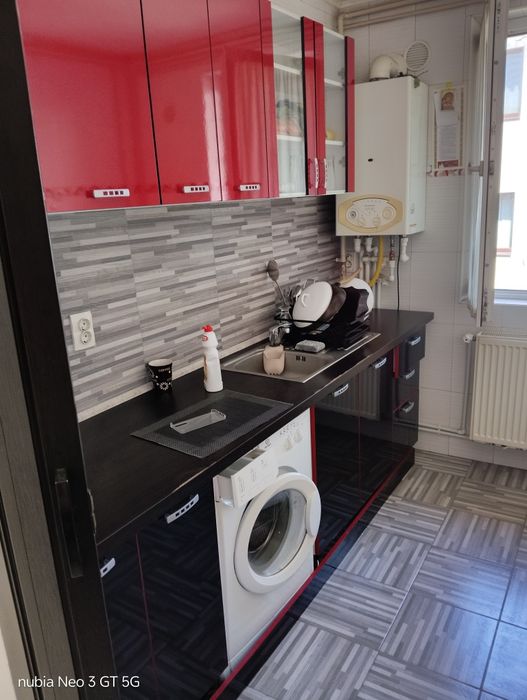 Caut coleg apartament