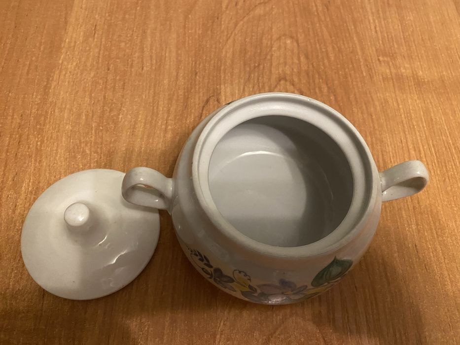 Продаю сахарницу керамическую