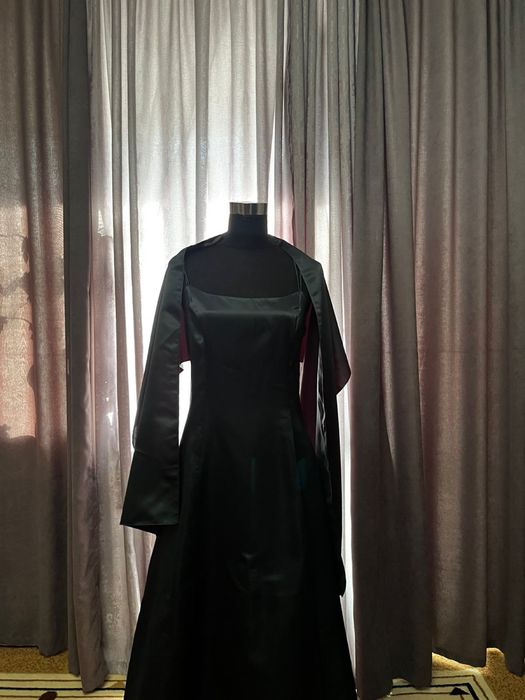 Платья вечерние нарядные