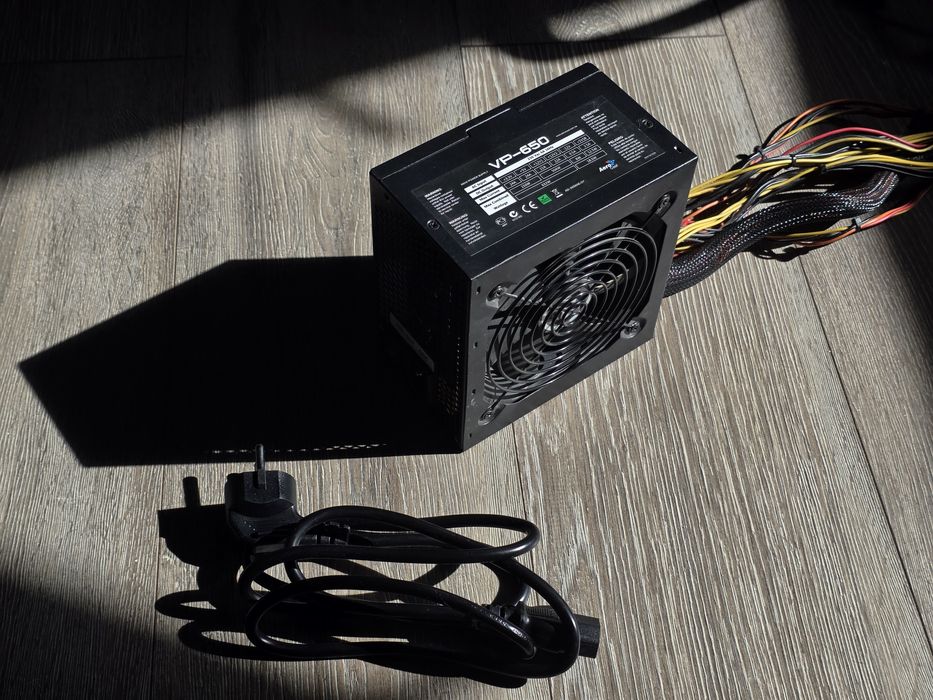 Блок питания AeroCool 650w для ПК