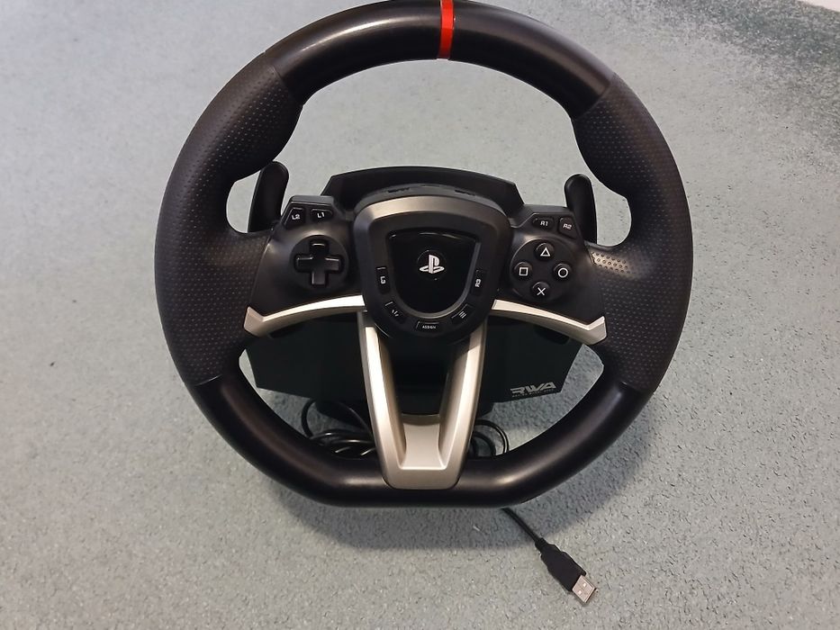 Vând volan Hori Racing Wheel Apex pentru ps4,ps5 și pc. Ca nou.