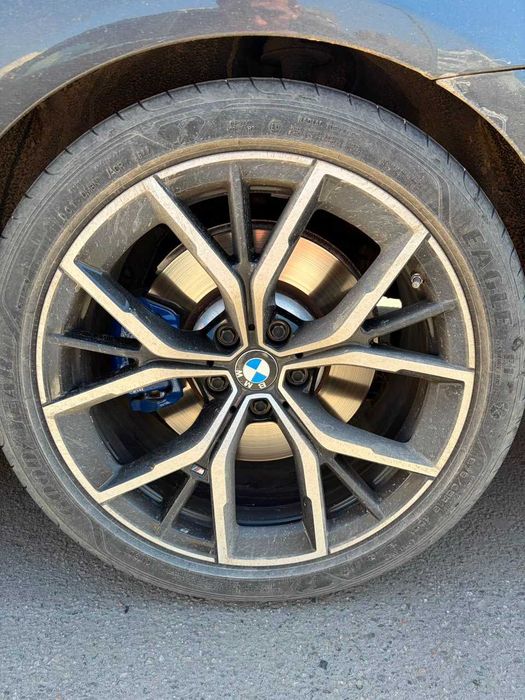Продам шины  goodyear efficientgrip  перед 245/40/19, зад 275/35/19