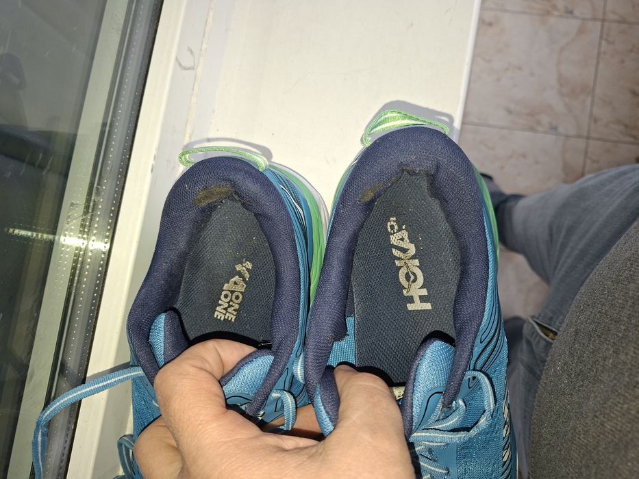 Vând adidasi Hoka nr 42 originali
