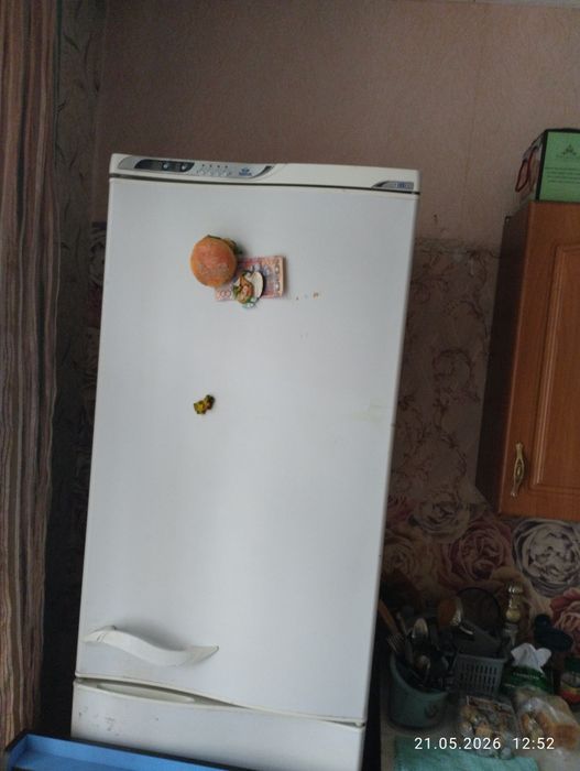 Продам холодильник Атлант и смарт ТВ