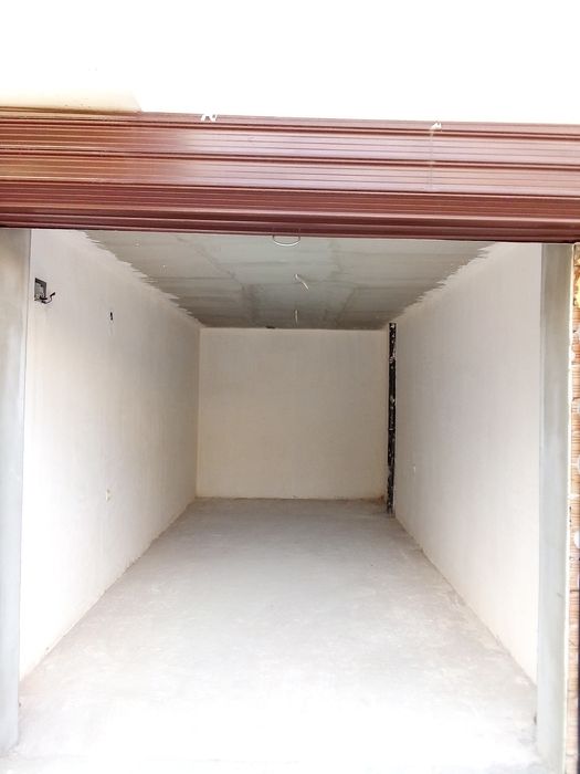 Дава се под наем Гараж / Паркомясто в Русе, Хъшове - 24 кв.м за 100 € - Снимка #3